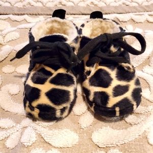 DiFrax Furry Giraffe booties-NWOT